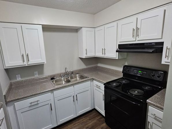Hunter Ridge Apartments | 250 N East St, Plainfield, IN