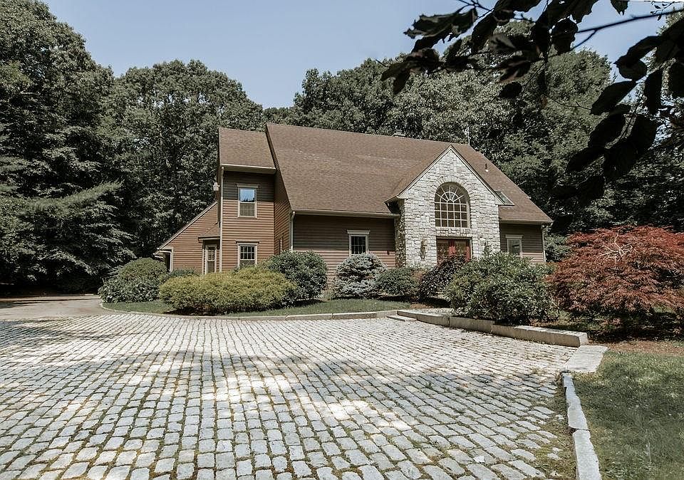 1st image of 201 Beechwood Dr