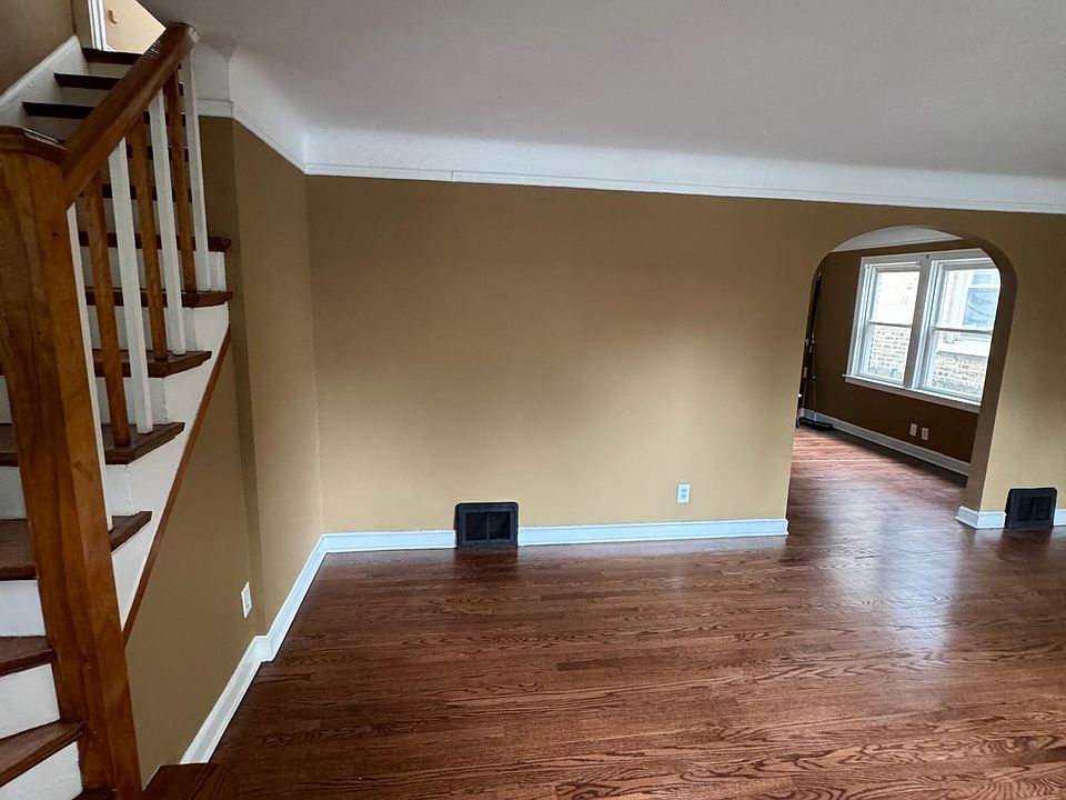1st image of 5242 S Albany Ave #1F