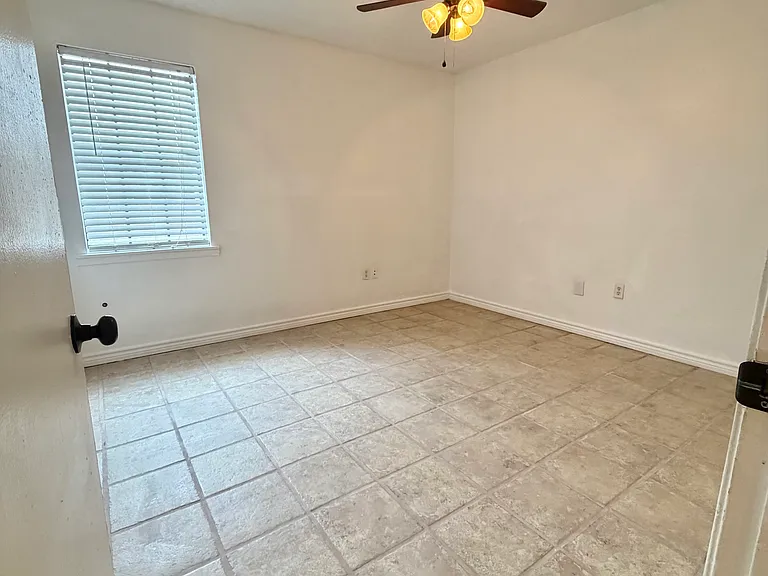 3427 S Garrett St #C — Photo 3