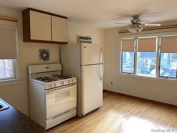 2nd image of 134 Rockaway Ave