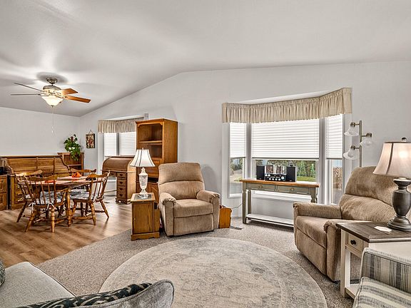 5th image of 128 Whispering Willow Dr