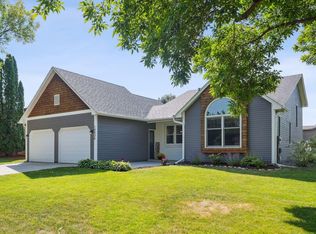 18836 Broadmoore Dr, Eden Prairie, MN 55346