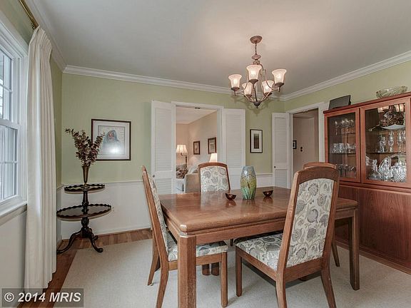 3rd image of 7615 Crawford Ct