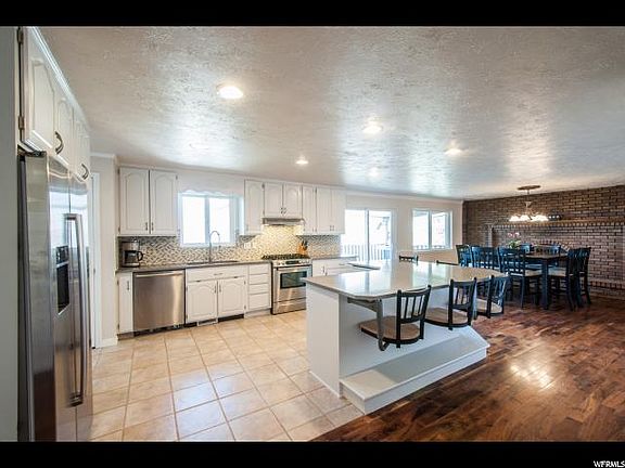 2nd image of 2747 E Willow Wick Dr