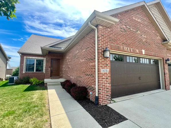 1615 Delane Dr #B, Mahomet, IL 61853