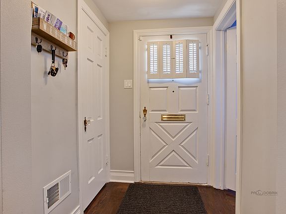 4th image of 6939 N Knox Ave