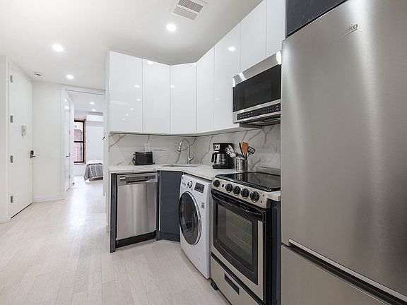 4th image of 2284 2nd Ave APT 1A