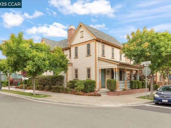 2003 De Anza Ln, Hercules, CA 94547