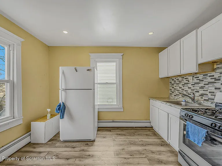 266 Rutter Ave #2 — Photo 9