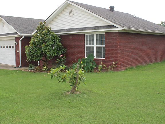 2nd image of 706 Mulberry Dr