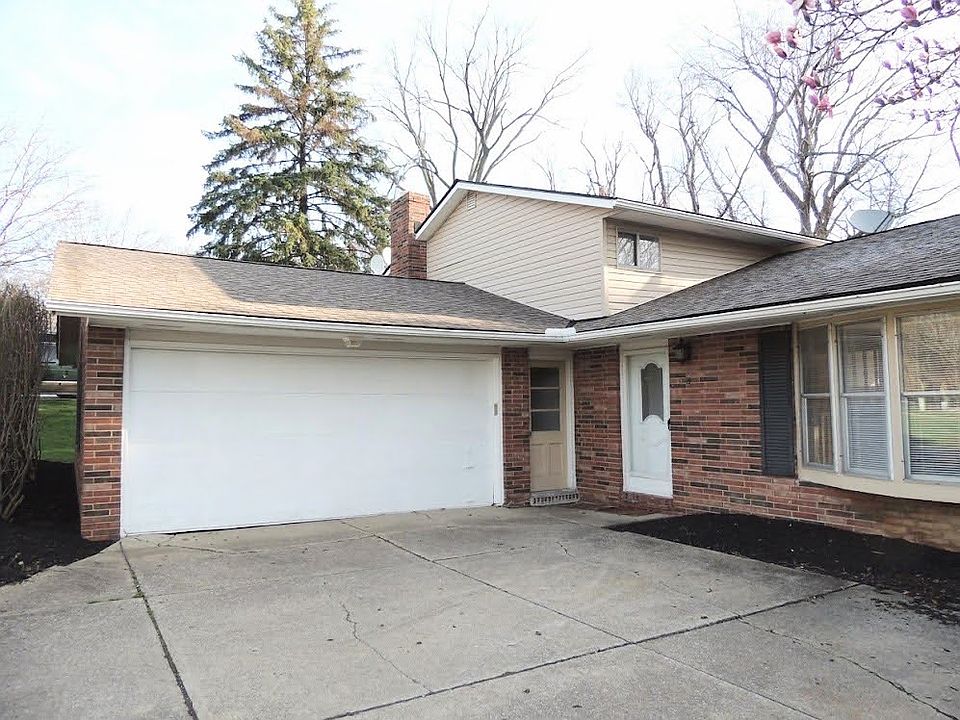 1st image of 33365 Rockford Dr