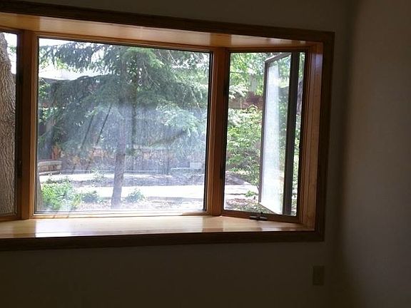 4th image of 636 Washakie St #636