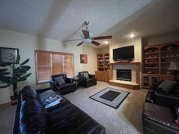 5th image of 5513 N 160th Ave