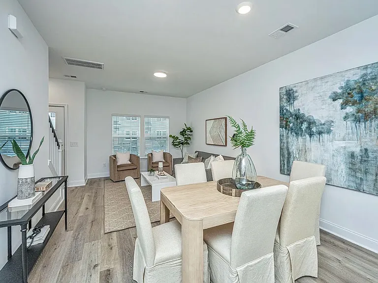 102 Twin Rivers Dr — Photo 8