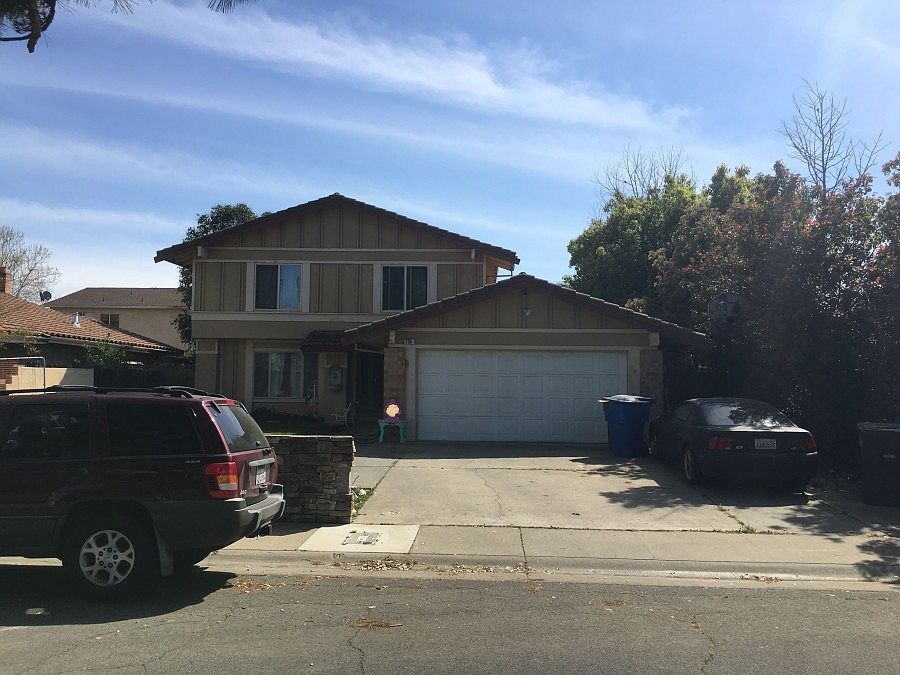 1st image of 730 Regatta Dr