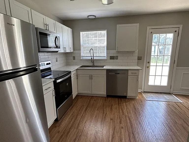 4277 Maybrook Ct SW — Photo 4