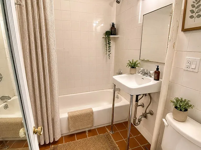 85 Washington Pl #2A1 — Photo 5