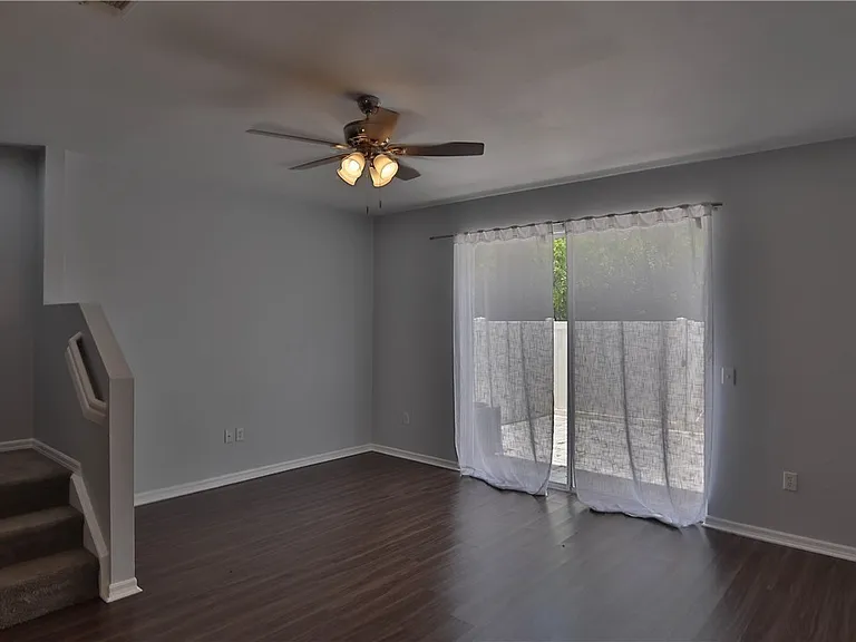 3630 Pine Oak Cir #105 — Photo 9