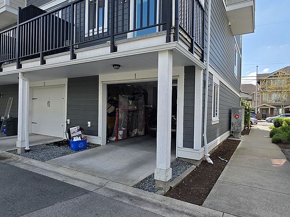 4th image of 19753 55a Ave #1