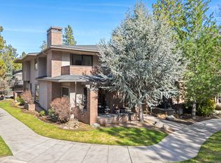 2559 NW Crossing Dr, Bend, OR 97703