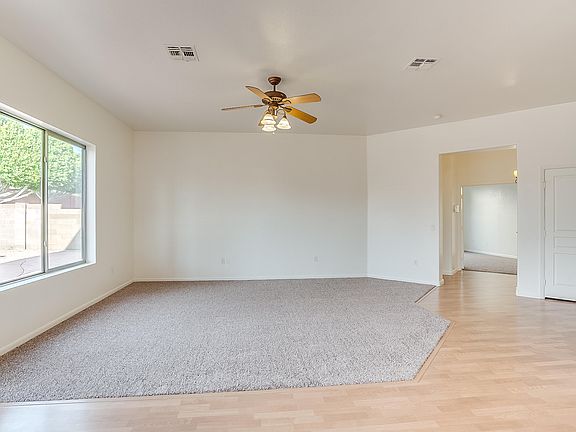 3rd image of 9504 E Glencove St