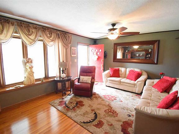 4th image of 3616 Dakota Ave