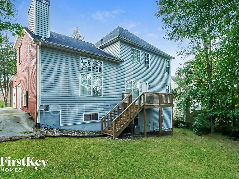 1310 Invermere Dr SE — Photo 18