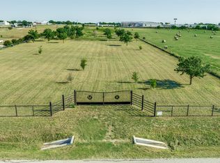 Lois Rd W, Sanger, TX 76266