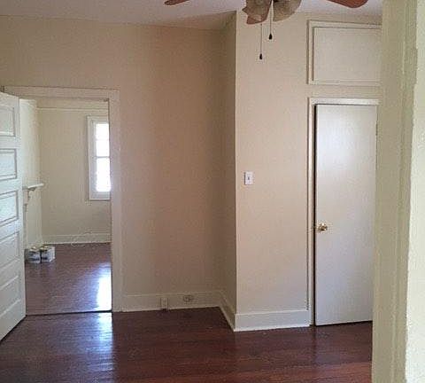 3rd image of 7506 Oak St
