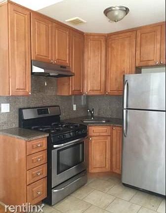 3rd image of 15114 18th Ave