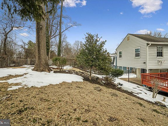 3rd image of 1521 Billman Ln