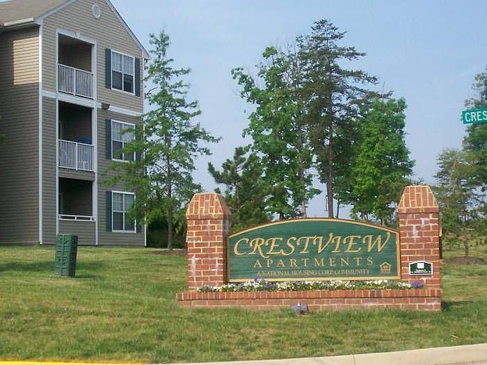 2nd image of 100 Crestview Way