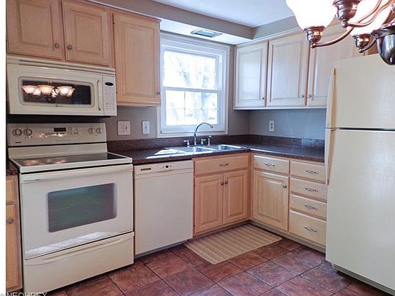 2nd image of 8371 Bernice Dr
