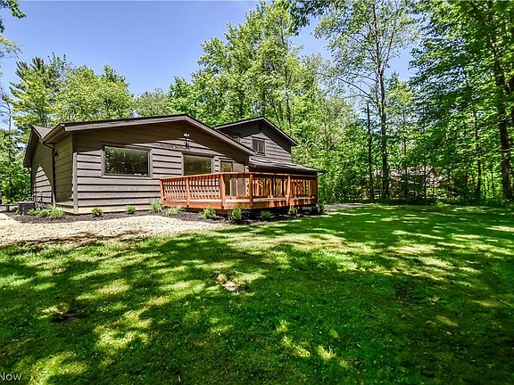 3rd image of 19121 Brewster Rd