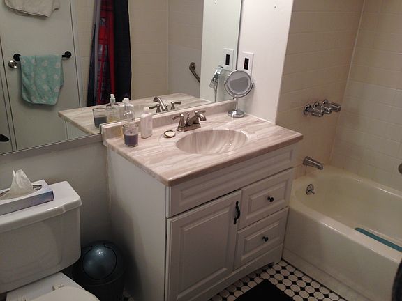 4th image of 343 W 87th St APT 2