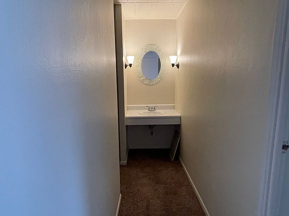 4th image of 566 Dawson Ave APT 105