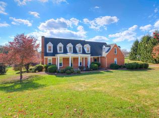 140 Emerald Blvd NW, Christiansburg, VA 24073