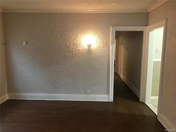 5th image of 17 Andrews Ave