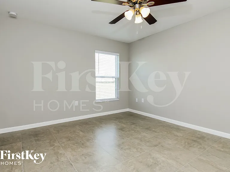 462 Earhart Dr — Photo 11