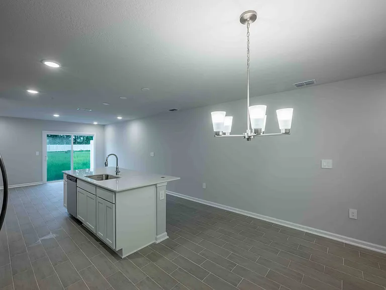 850 Hartshill Pl — Photo 4
