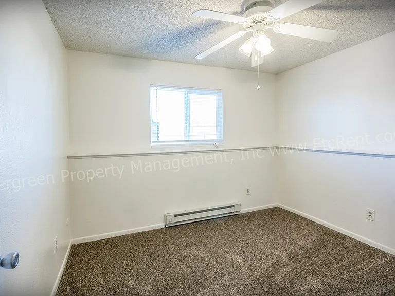 2034-2036 W Plum St — Photo 34