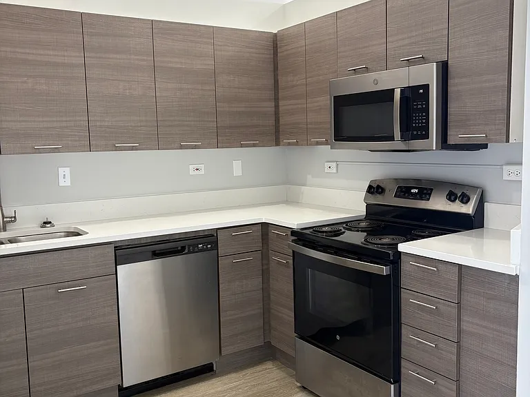 Downer Place Lofts — Photo 9
