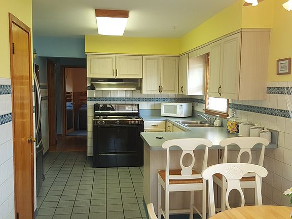 4th image of 3720 Elder Ln