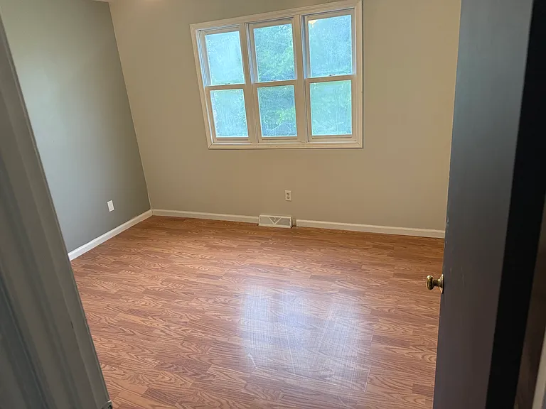 235 Pine St — Photo 7