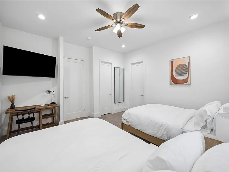 826 Nadine St — Photo 8