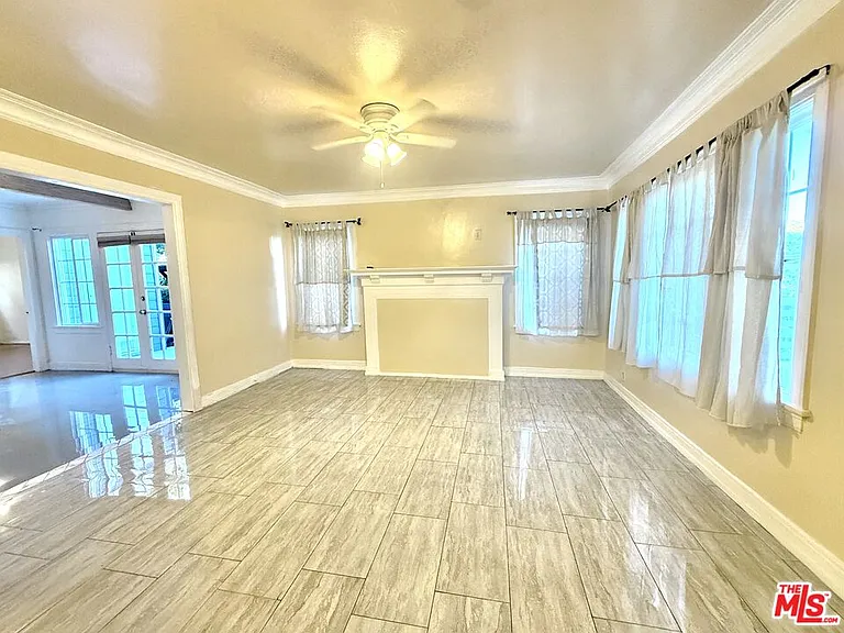 2701 S Harcourt Ave #2701 — Photo 10