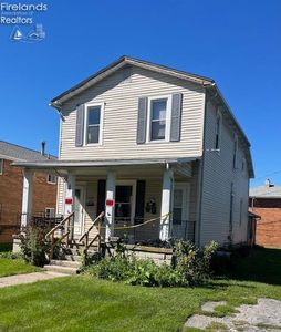 207 E 3rd St, Port Clinton, OH, 43452
