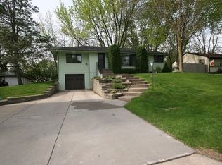 1040 Ingerson Rd, Shoreview, MN 55126