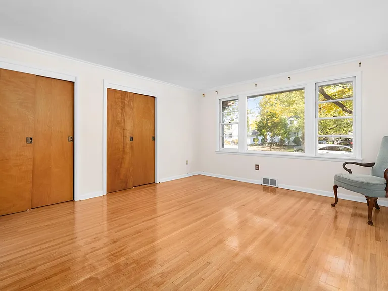 326 Cadman Dr — Photo 12